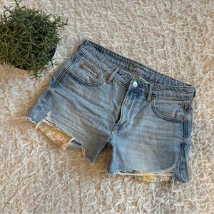 American Eagle Tomgirl Jean Shorts Cutoffs Fray Distressed Rigid Denim size 2